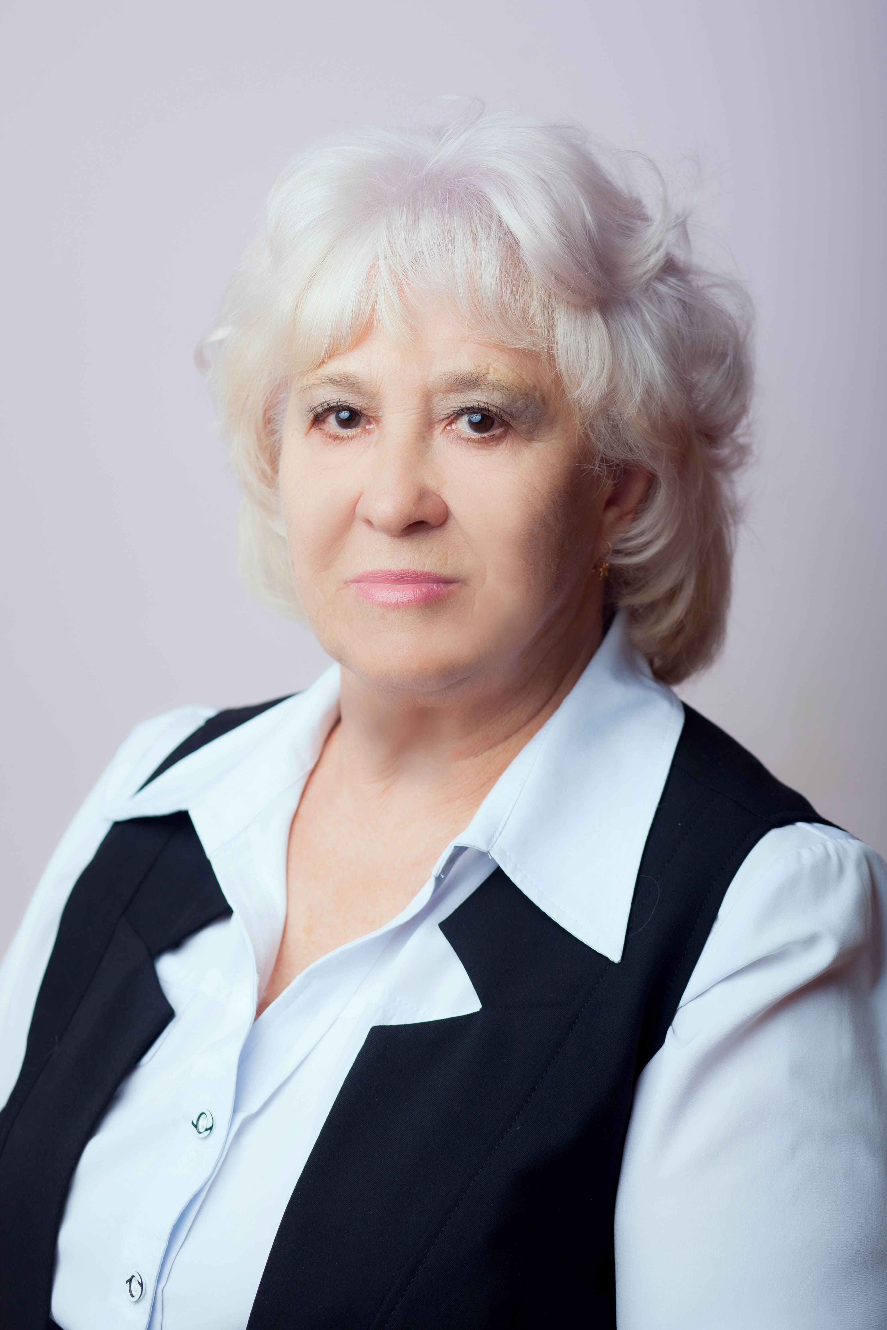 Вальченко Антонина Дмитриевна.